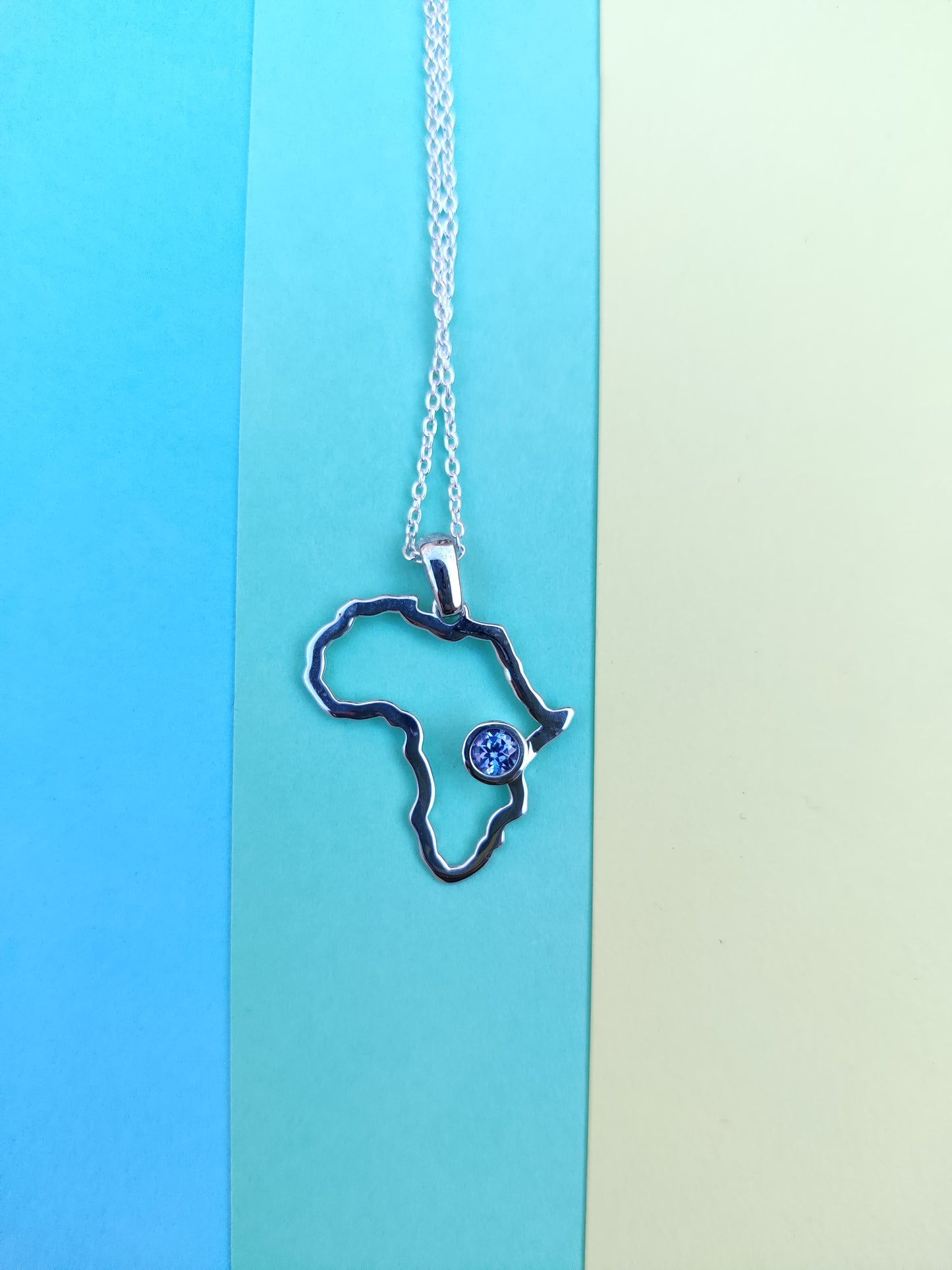 Tanzanite Africa pendant with chain